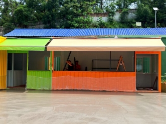 ������ʱ���־��ã������ź��ڷɴ��⼯װ�䷿��У԰�³�